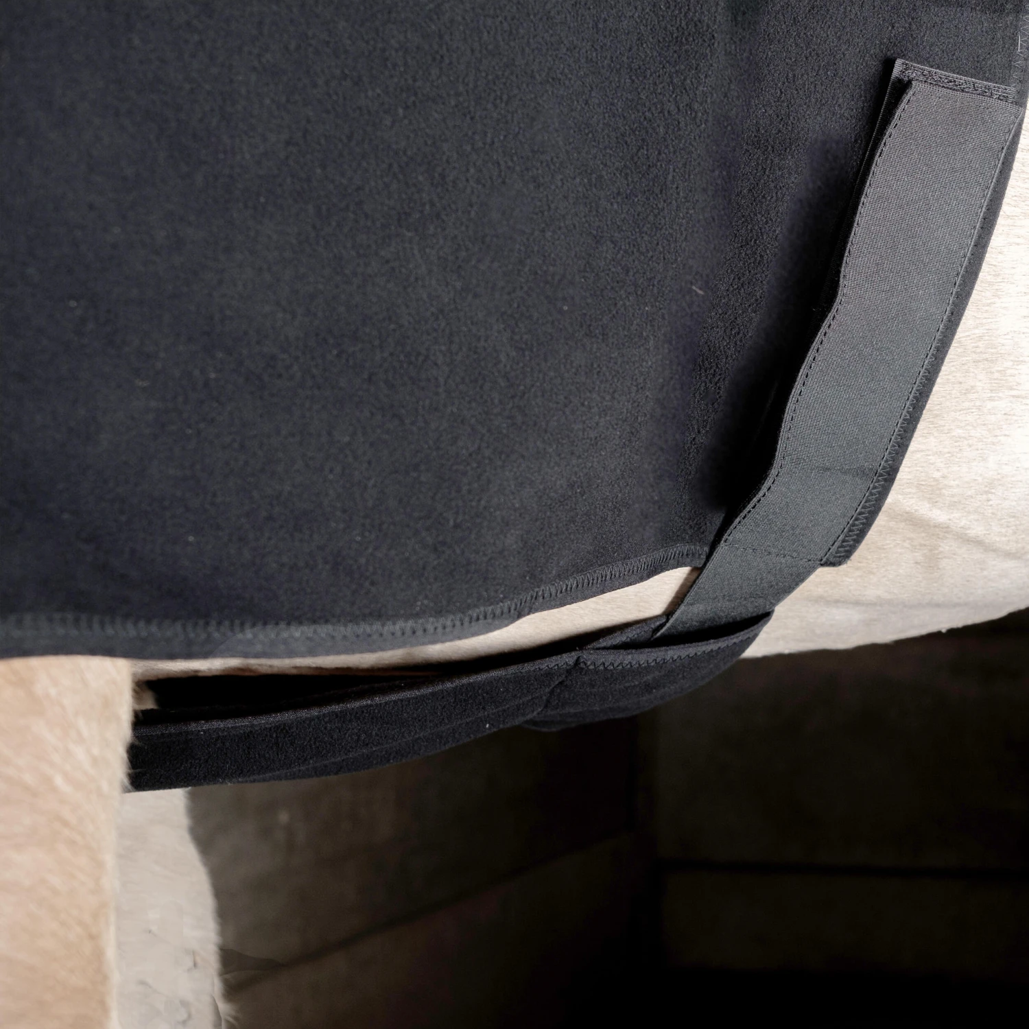 Horse Riding Recycled Fleece Neck Cover For Horse & Pony Polar - Image 4